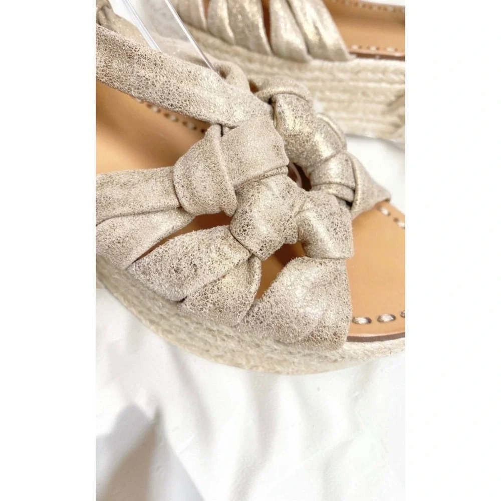 Sigerson Morrison Cosie Gold Metallic Suede Platform Espadrille Sandals 7 NWOB
